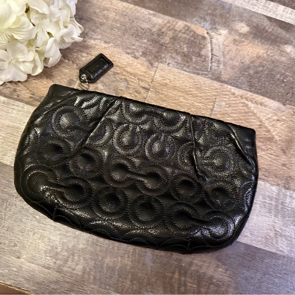 🖤 COACH Signature Stitch Black Patent Leather Pouch